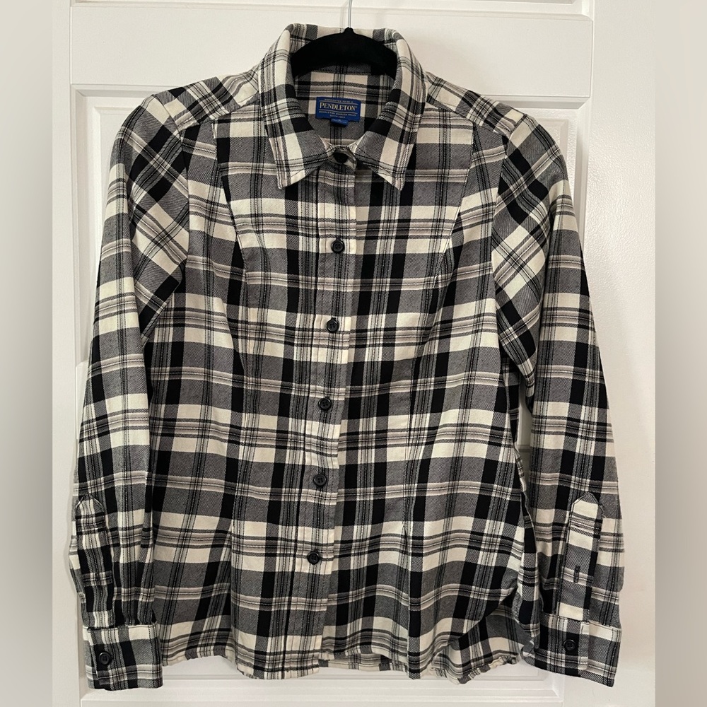 Pendleton Black/White Plaid Long Sleeve Wool Button Down Top *